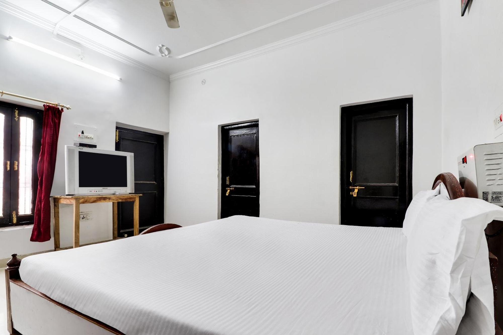 Hotel O Hanuman Bagh Ayodhya Zewnętrze zdjęcie