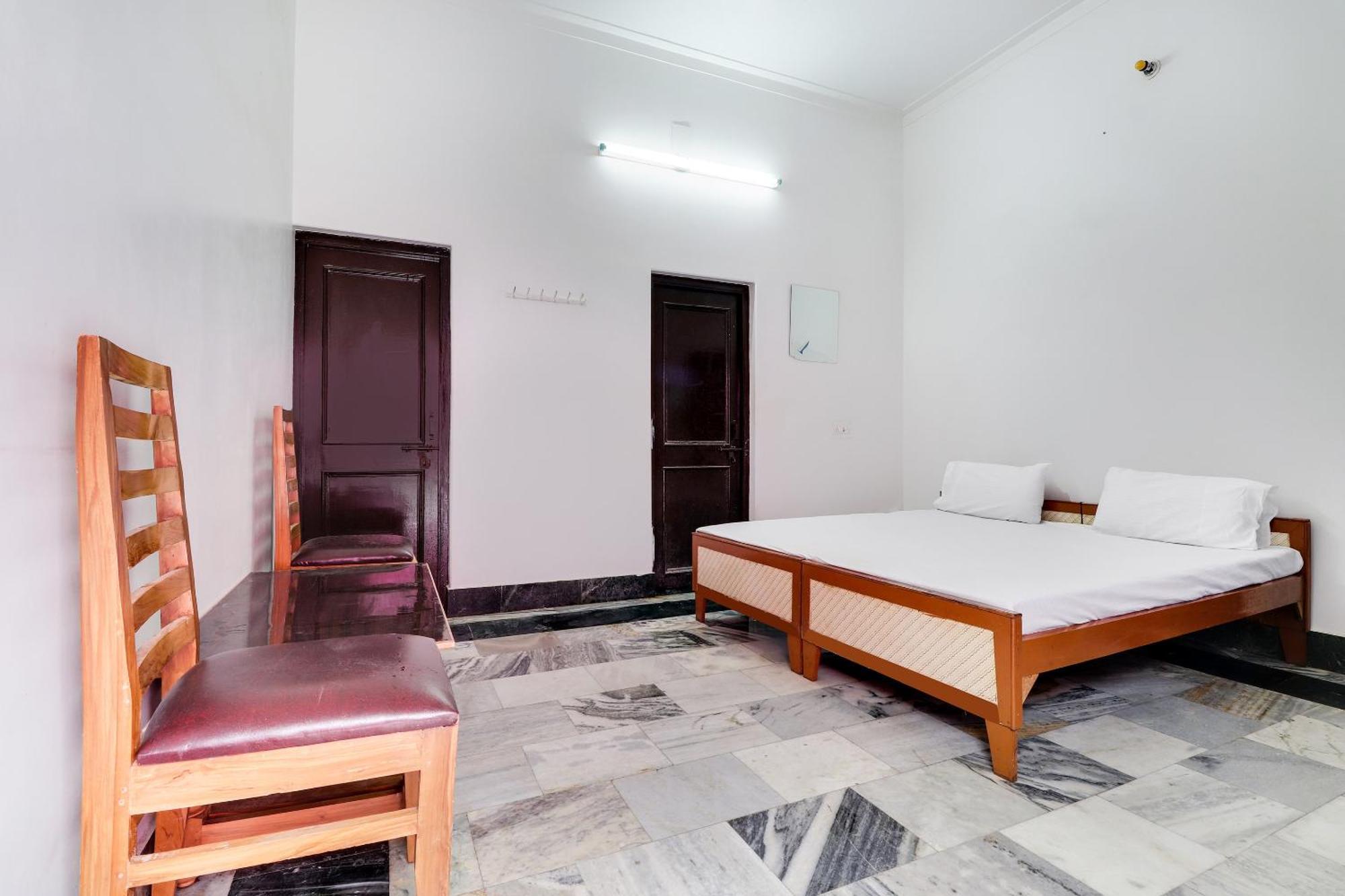 Hotel O Hanuman Bagh Ayodhya Zewnętrze zdjęcie