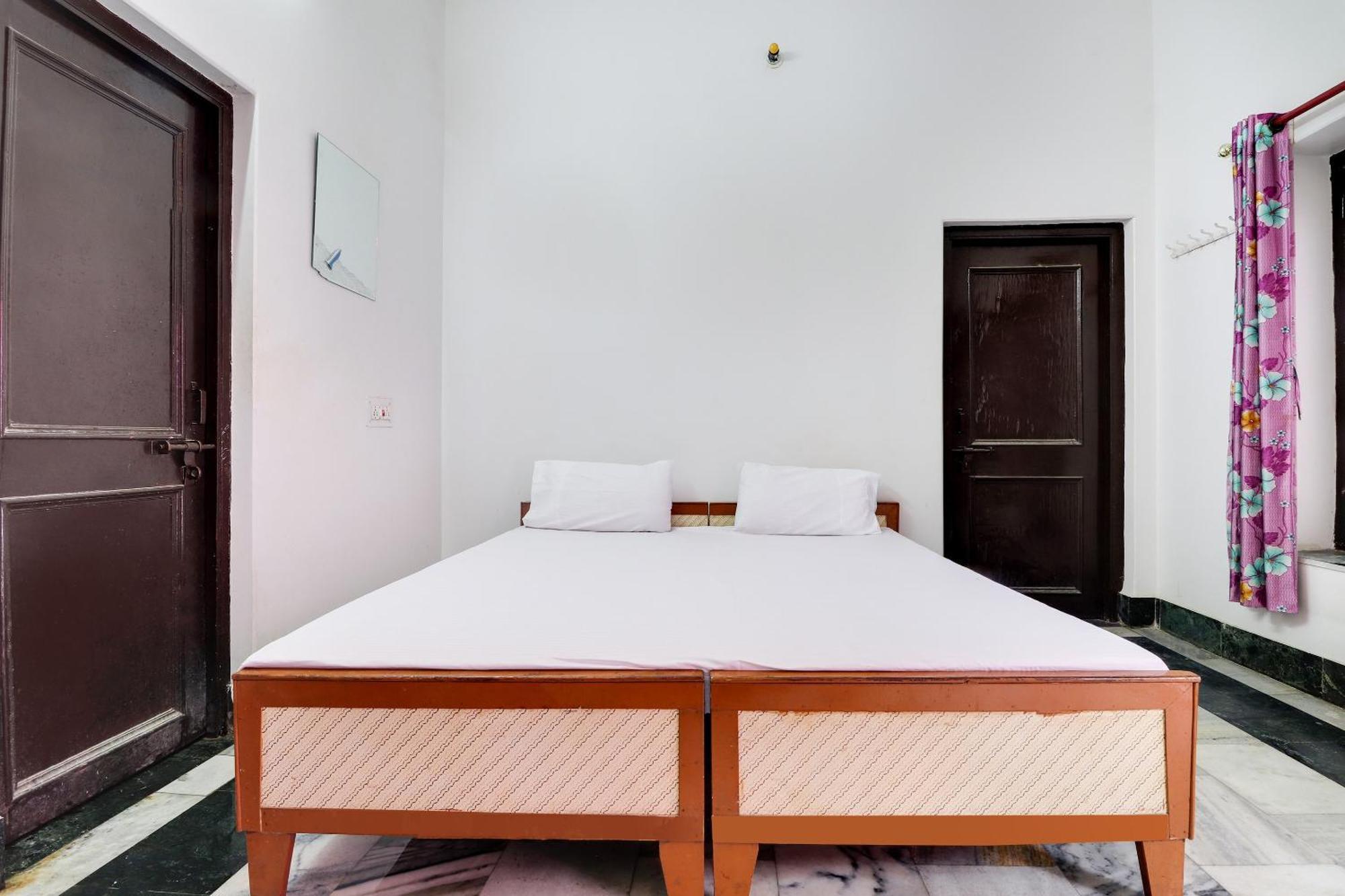 Hotel O Hanuman Bagh Ayodhya Zewnętrze zdjęcie